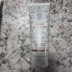 Bath & Body Works Pure Wonder Body Cream - Silver and White